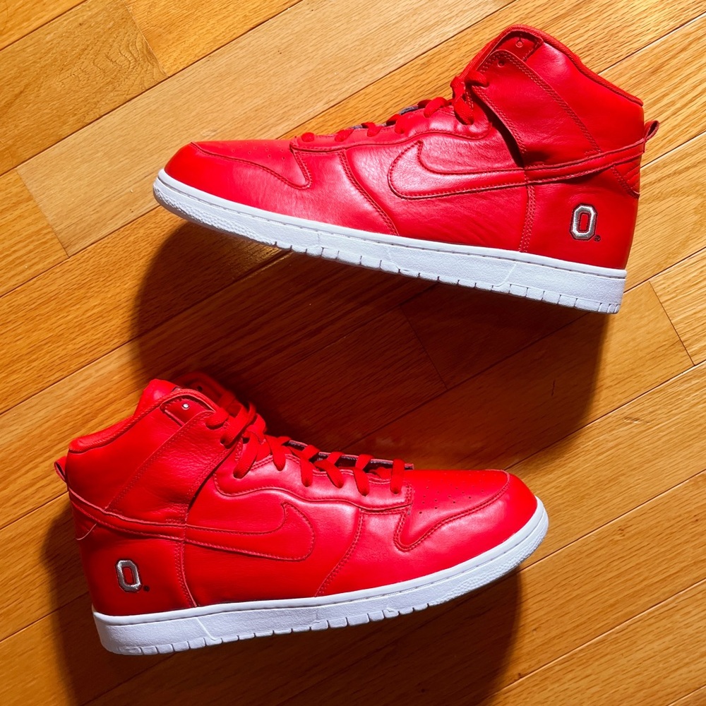 SOLD: (IG: @chillwillscloset) - Nike Dunk High “Ohio” [PE] Ohio State Collector